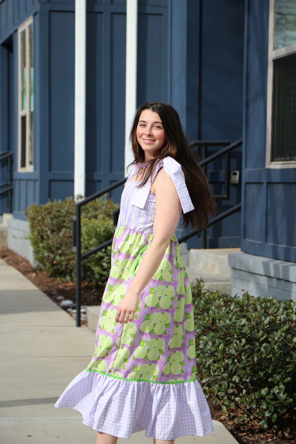 Bountiful Purple Hydrangea Tie Top Dress w Pockets and lining